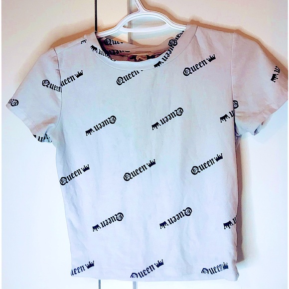 QUEEN 👑 T-shirt - Picture 1 of 2